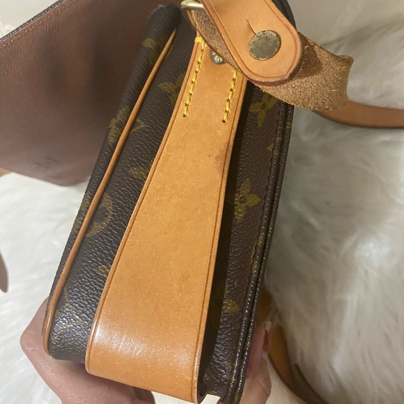 Authentic Louis Vuitton Cartouchiere MM shoulder bag - Picture 9 of 13